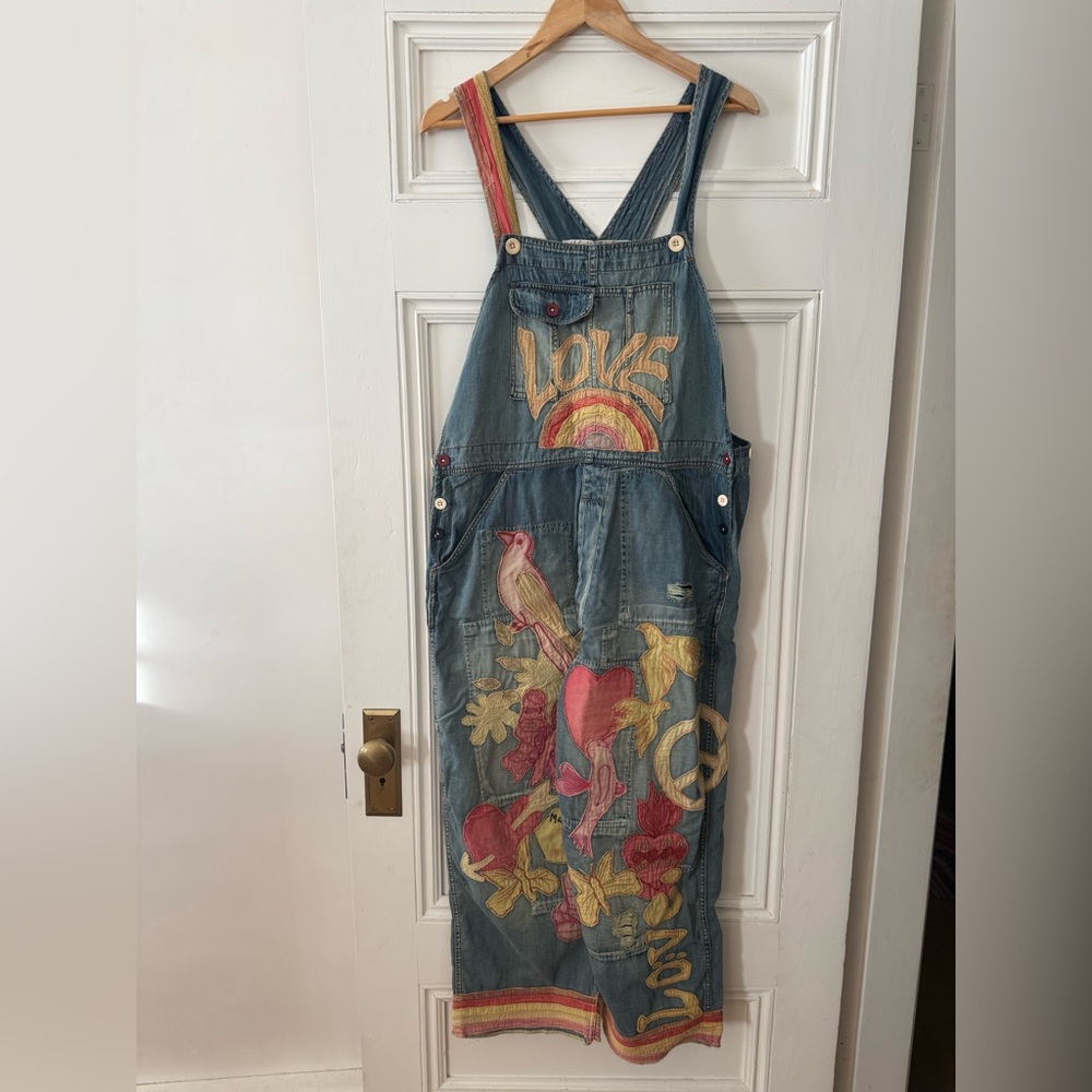 RARE 🦄 NWT Magnolia Pearl Embroidered Love Applique Overalls 032